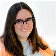 Licenciada en Bellas Artes imparte clases de Arte a cualquier persona dispuesta a aprender